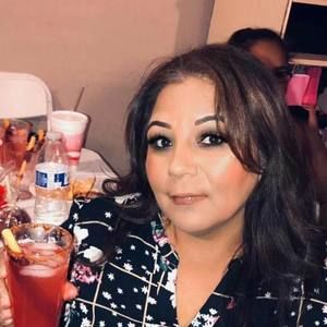 Meet your Posher, Elisa